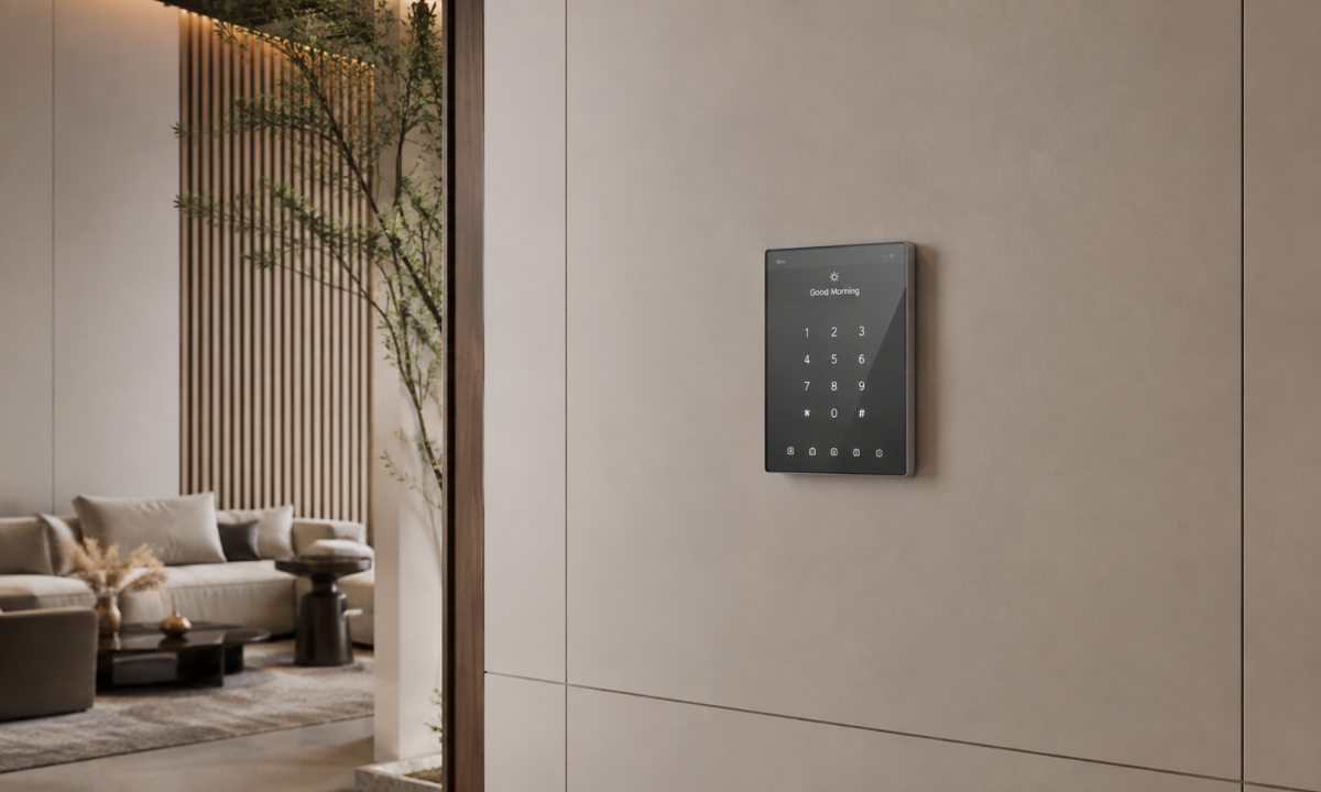 Centralized hardwired smart home system